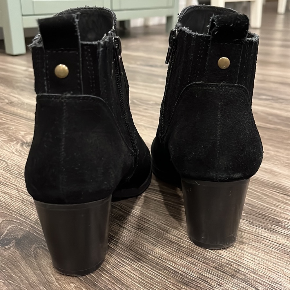 Crown Vintage Black Booties - Picture 3 of 6